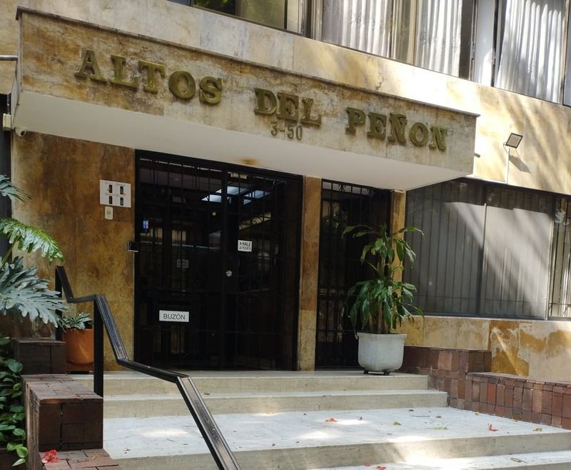 Entrada de Altos del Peñón