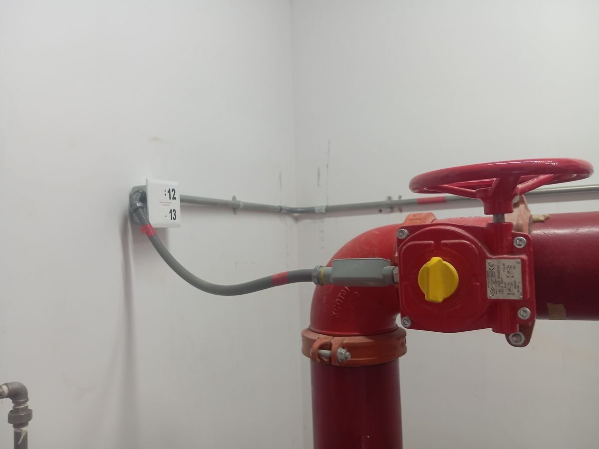 Válvula de la red contra incendio con interruptor de supervisión